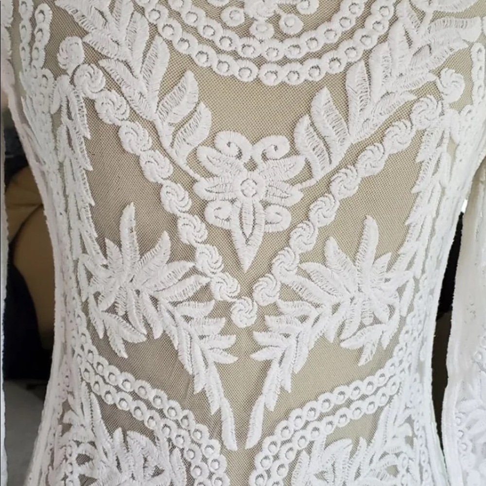 Express Lace Top - Picture 3 of 4